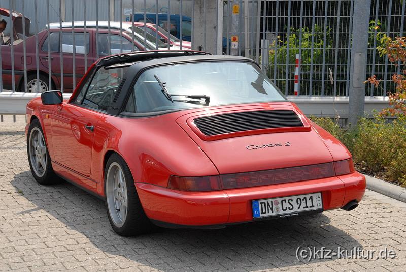 Porsche Zentrum Aachen 8792.JPG